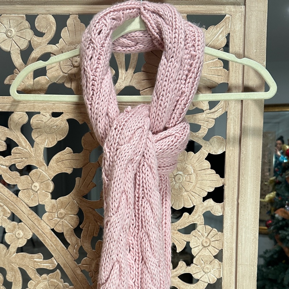 Guess Soft Pink Cable Knit Scarf